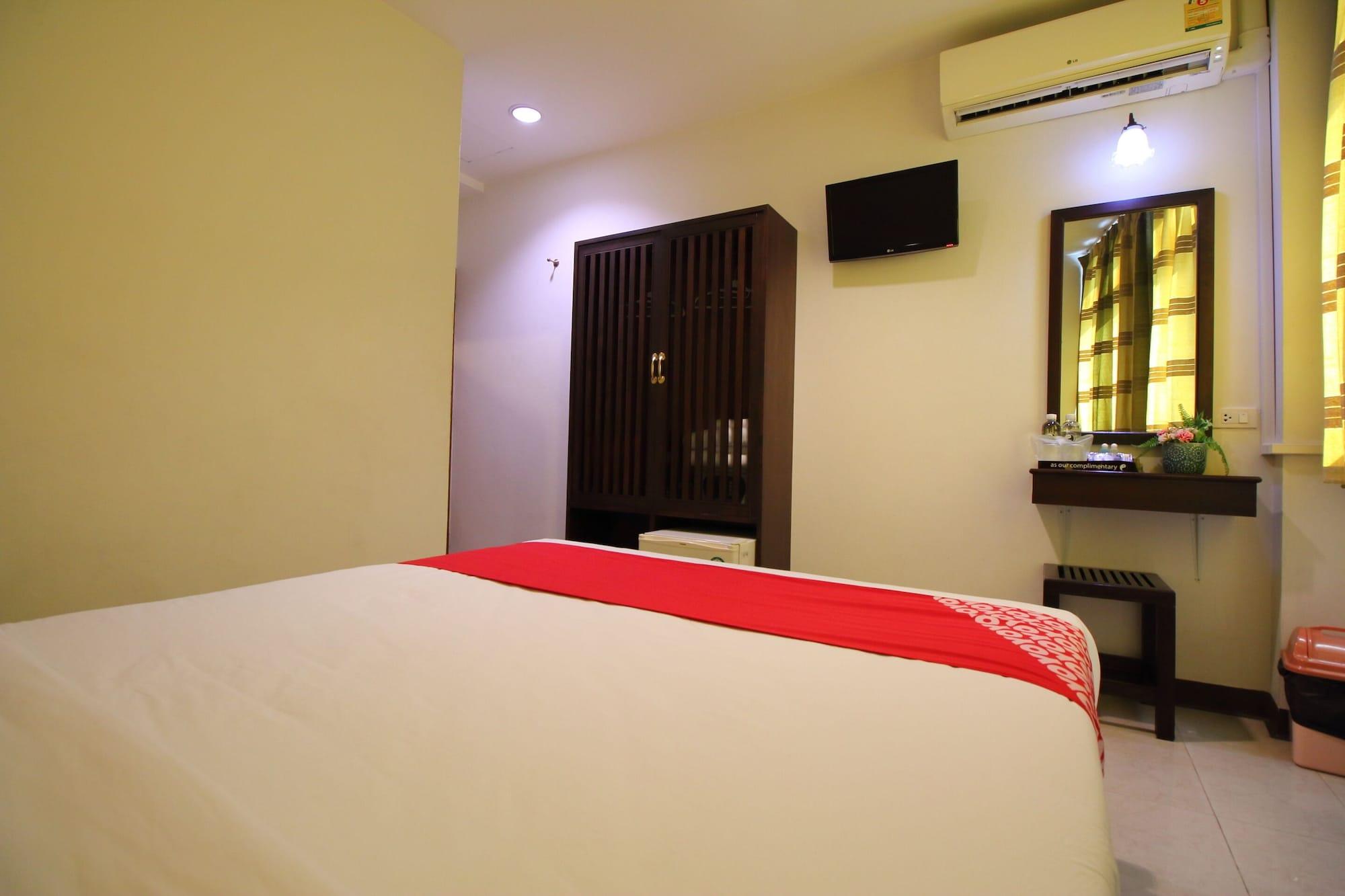 Super Oyo 484 Pannee Residence Khaosan Sha Plus Бангкок Екстер'єр фото
