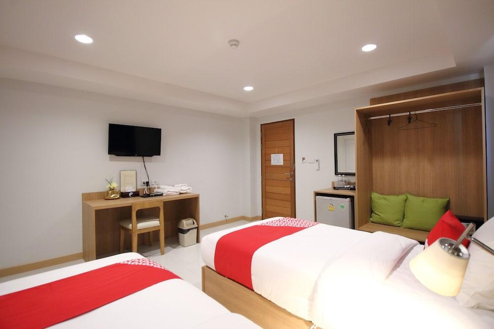 Super Oyo 484 Pannee Residence Khaosan Sha Plus Бангкок Екстер'єр фото