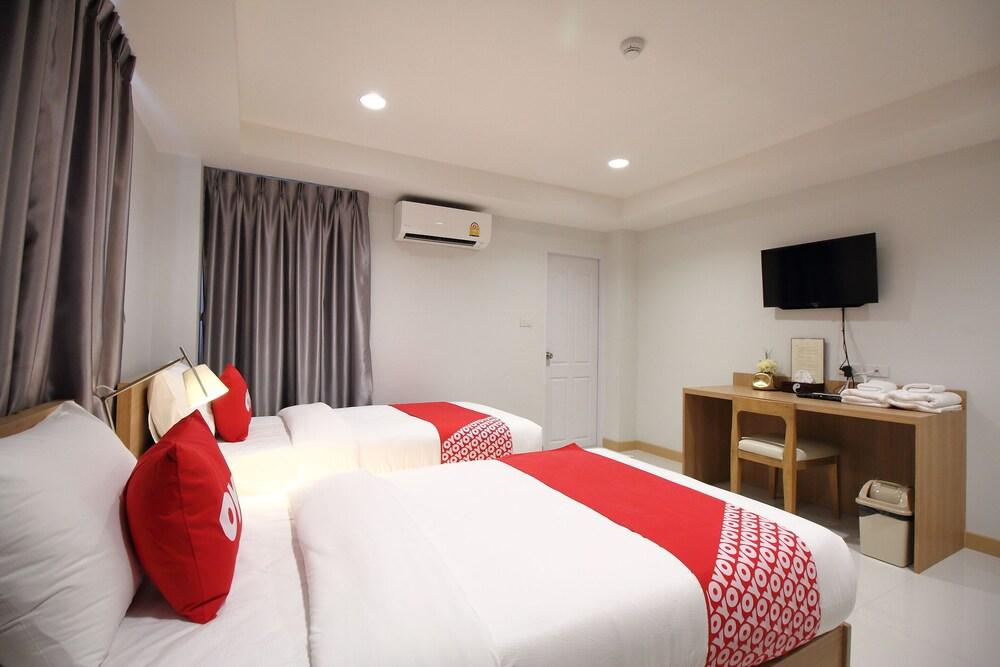 Super Oyo 484 Pannee Residence Khaosan Sha Plus Бангкок Екстер'єр фото