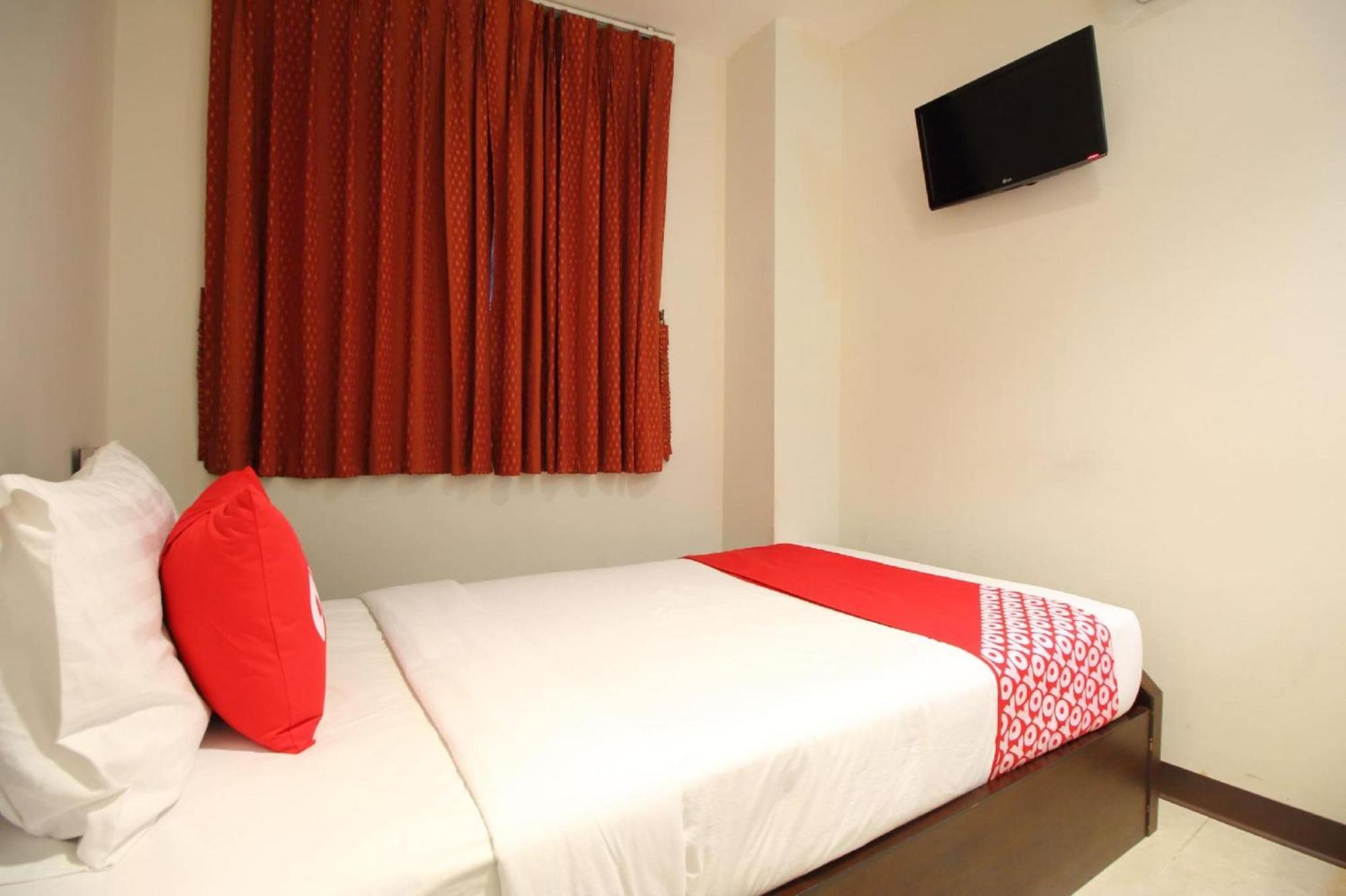 Super Oyo 484 Pannee Residence Khaosan Sha Plus Бангкок Екстер'єр фото