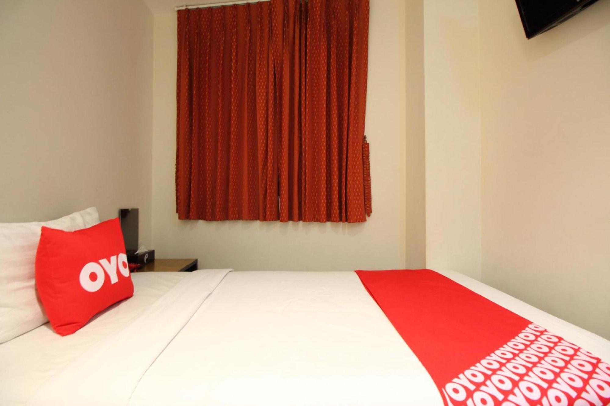 Super Oyo 484 Pannee Residence Khaosan Sha Plus Бангкок Екстер'єр фото