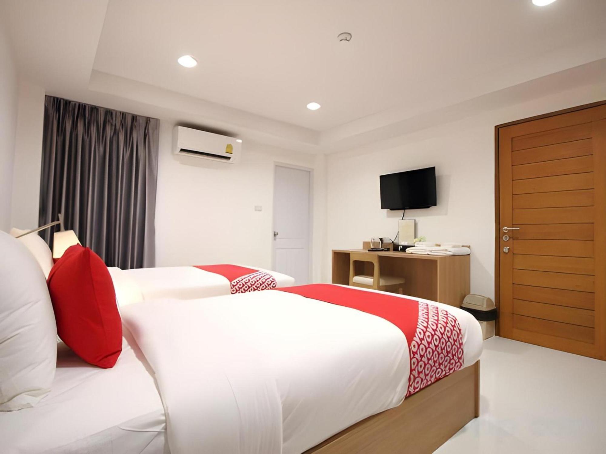 Super Oyo 484 Pannee Residence Khaosan Sha Plus Бангкок Екстер'єр фото