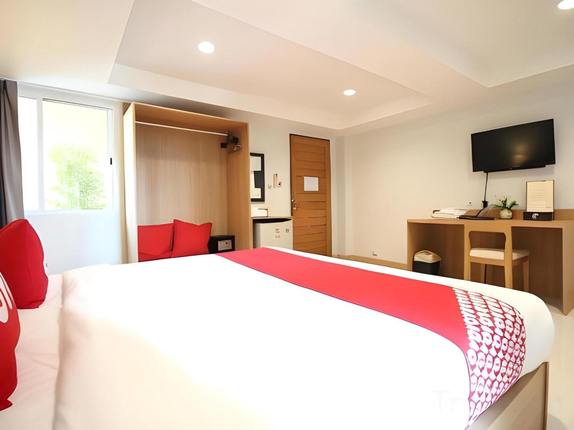 Super Oyo 484 Pannee Residence Khaosan Sha Plus Бангкок Екстер'єр фото