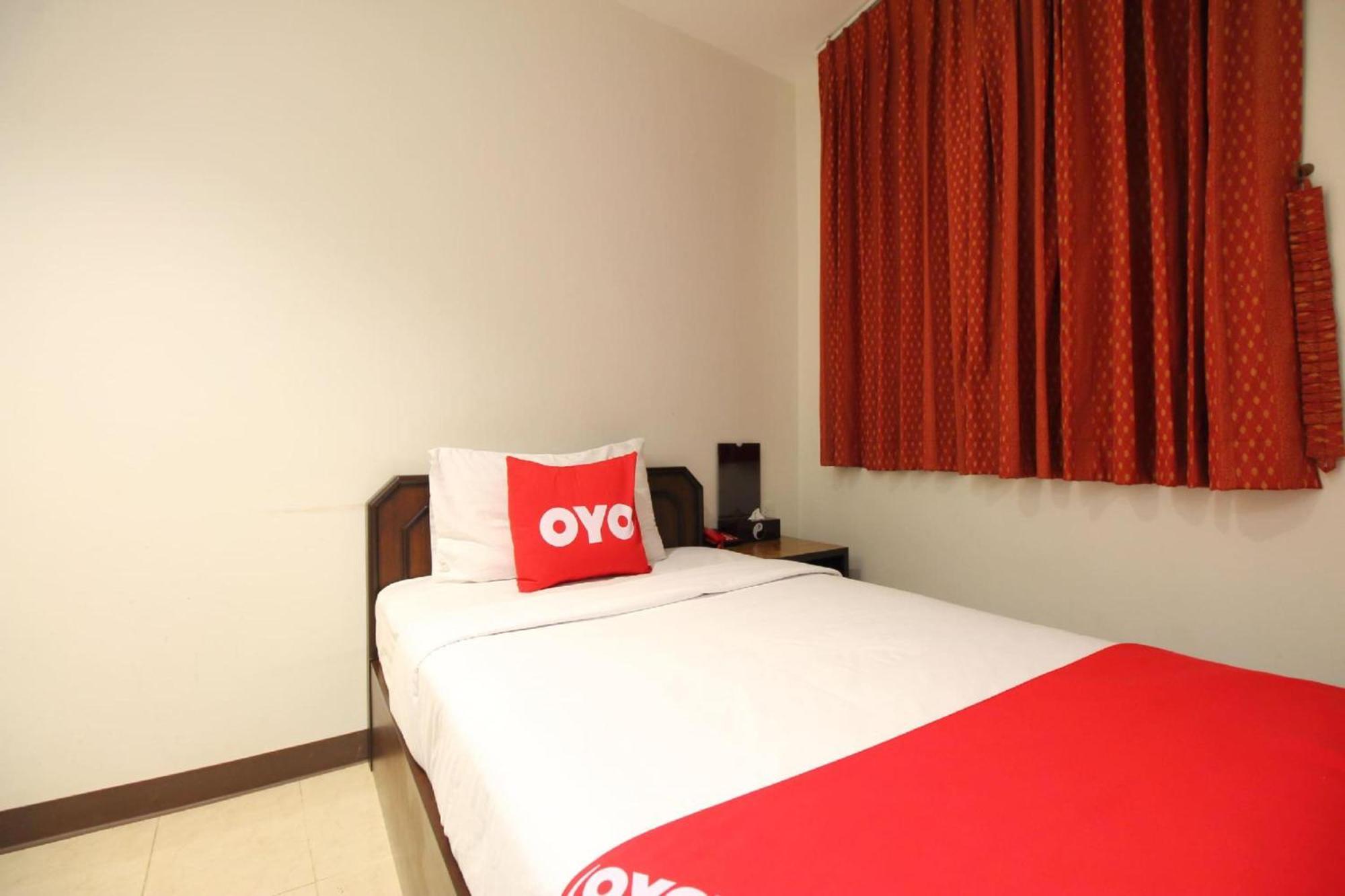 Super Oyo 484 Pannee Residence Khaosan Sha Plus Бангкок Екстер'єр фото