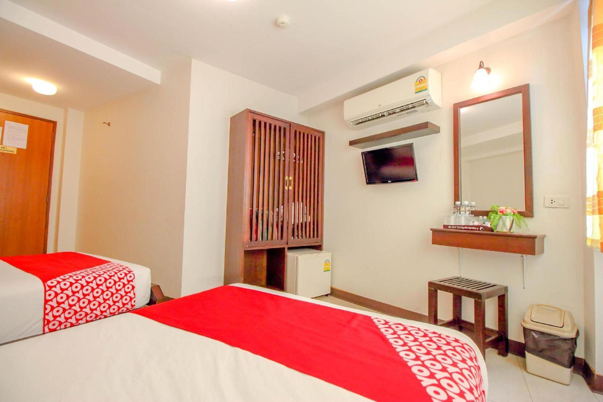 Super Oyo 484 Pannee Residence Khaosan Sha Plus Бангкок Екстер'єр фото