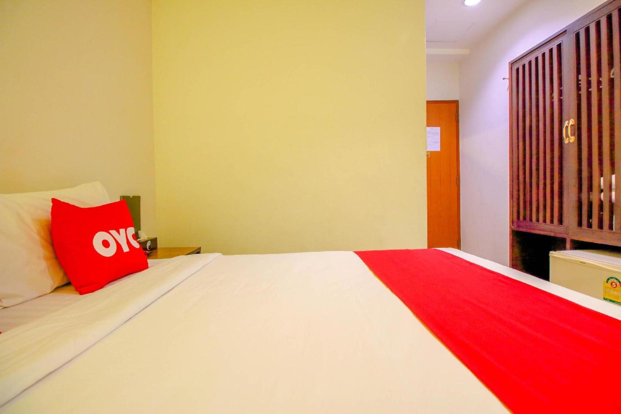 Super Oyo 484 Pannee Residence Khaosan Sha Plus Бангкок Екстер'єр фото