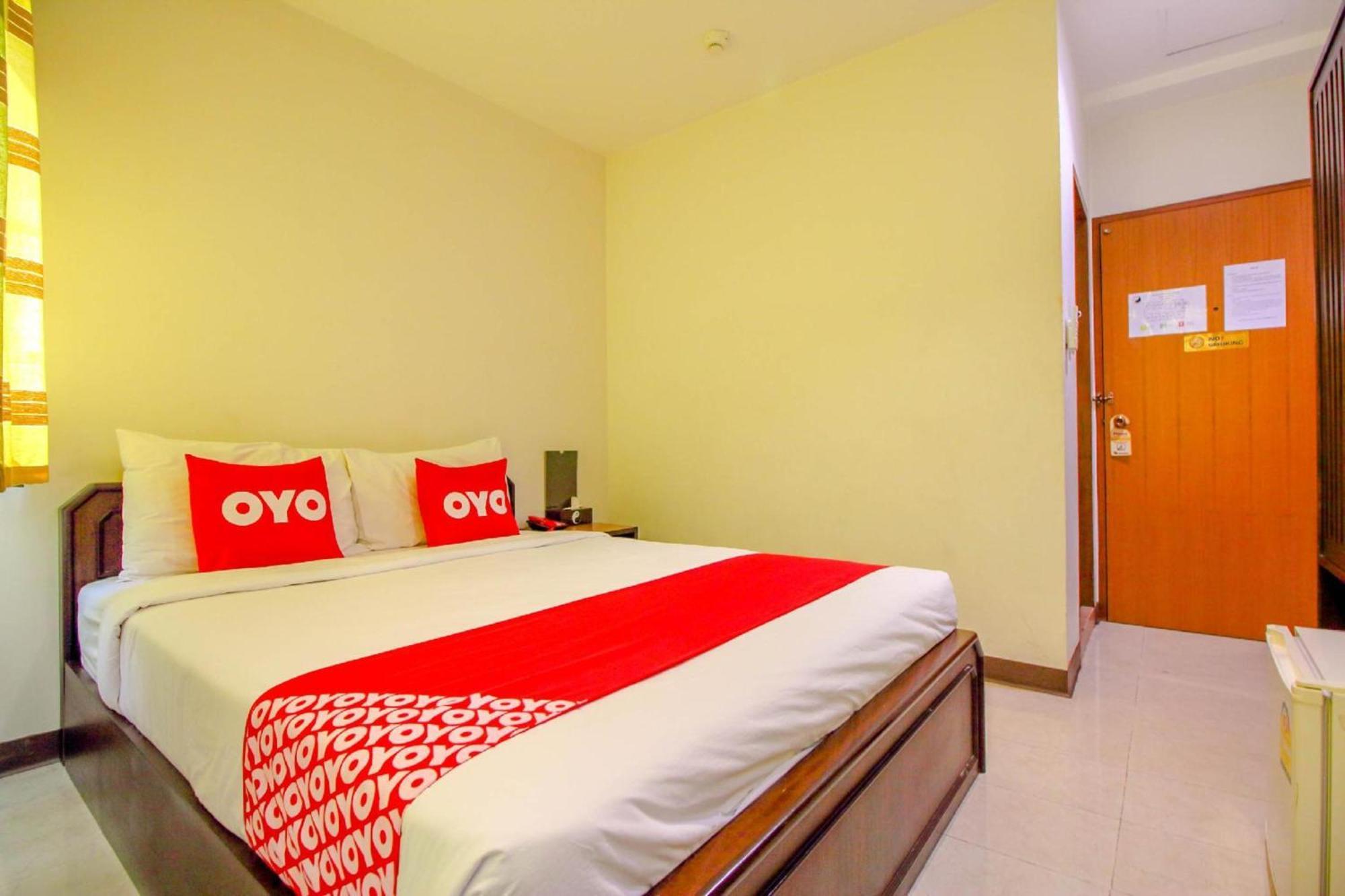 Super Oyo 484 Pannee Residence Khaosan Sha Plus Бангкок Екстер'єр фото