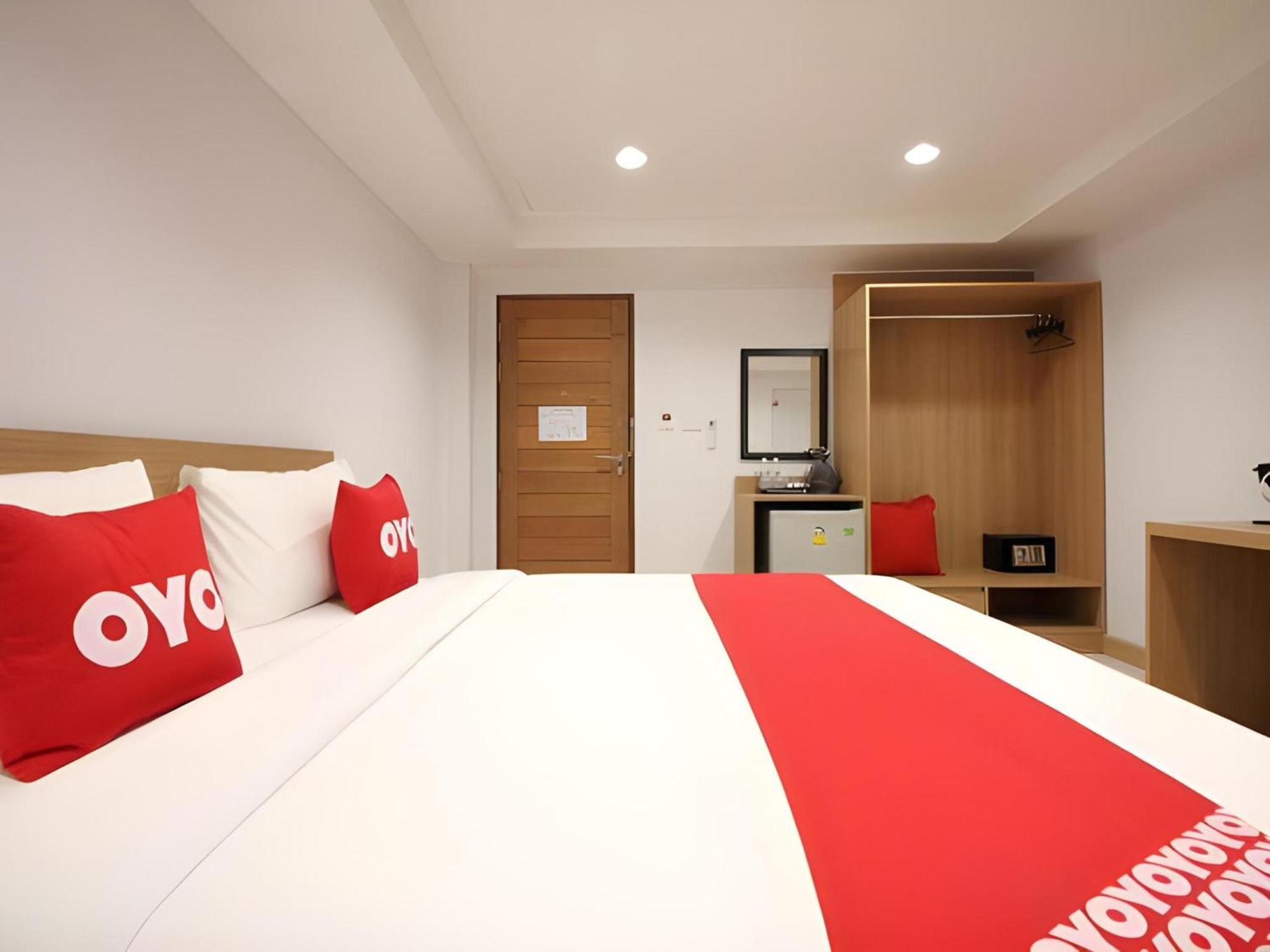 Super Oyo 484 Pannee Residence Khaosan Sha Plus Бангкок Екстер'єр фото