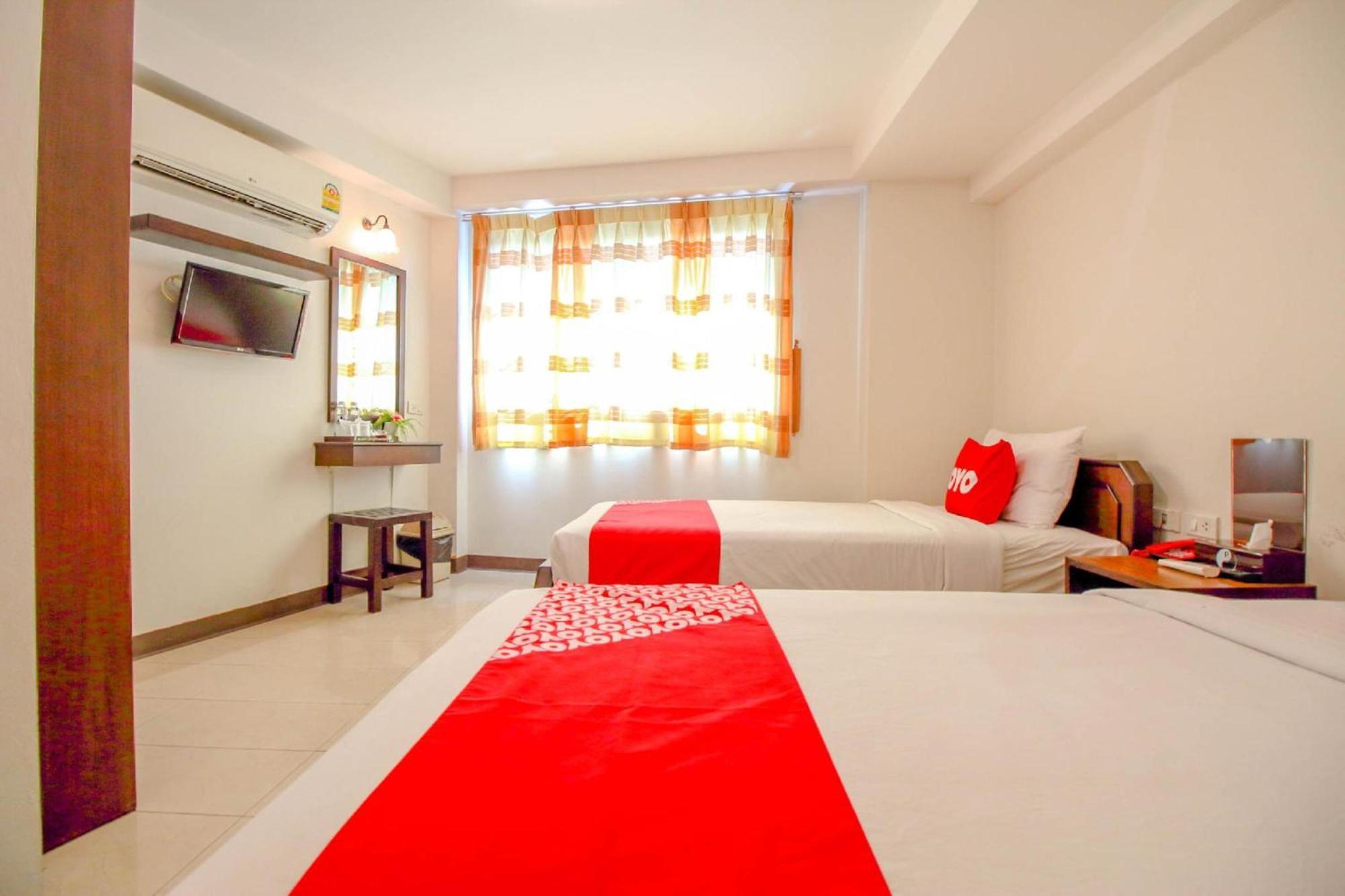 Super Oyo 484 Pannee Residence Khaosan Sha Plus Бангкок Екстер'єр фото