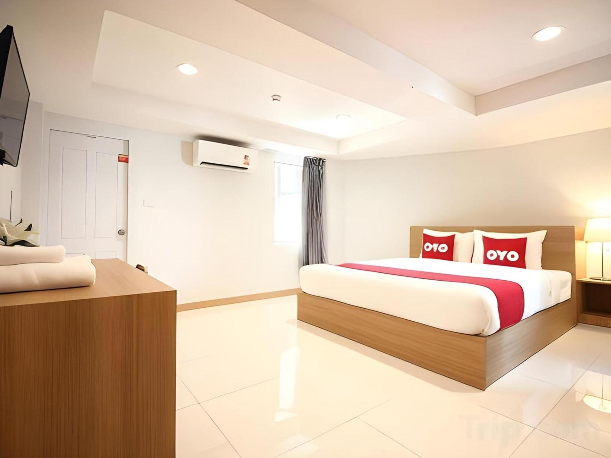 Super Oyo 484 Pannee Residence Khaosan Sha Plus Бангкок Екстер'єр фото
