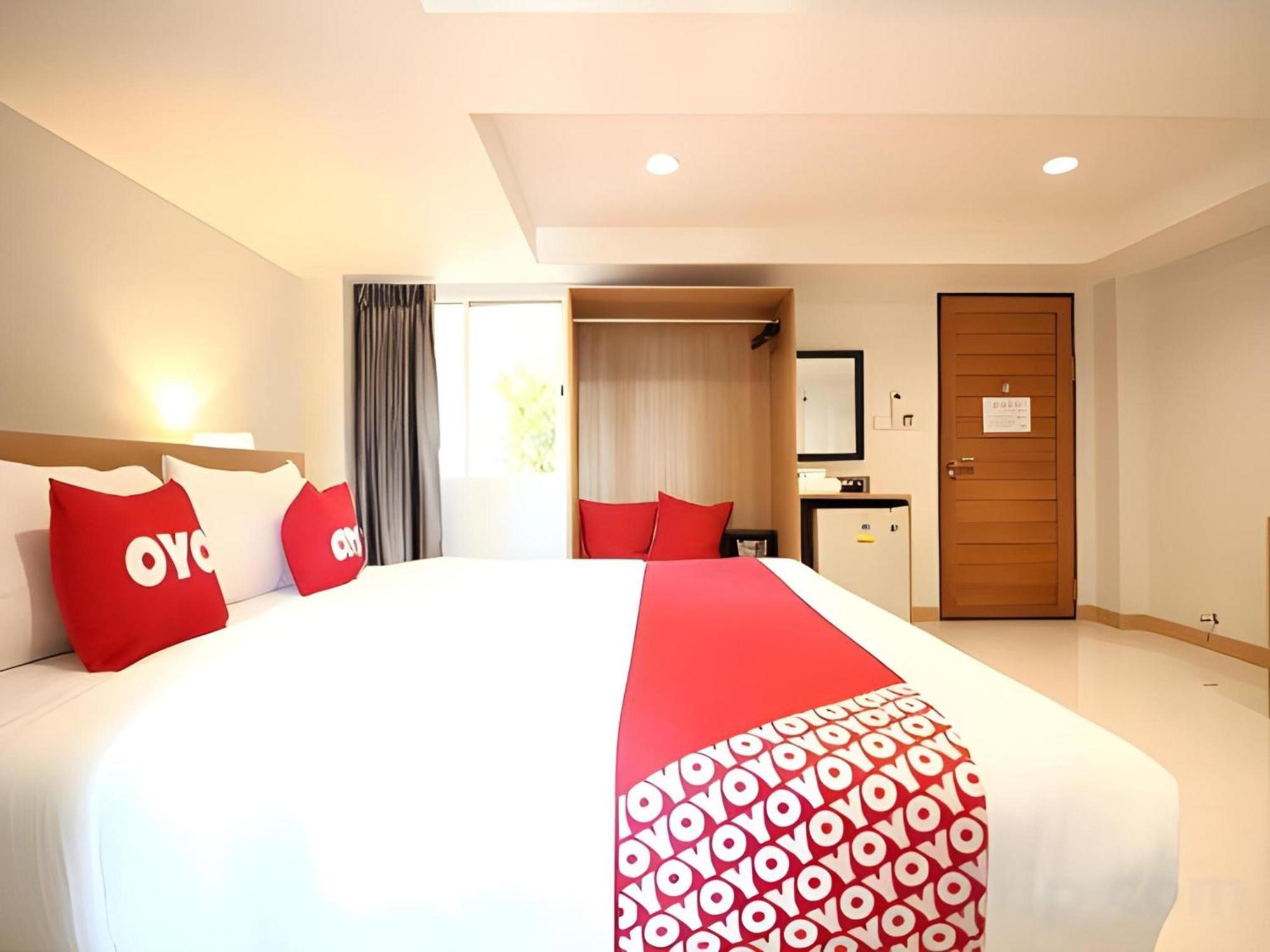 Super Oyo 484 Pannee Residence Khaosan Sha Plus Бангкок Екстер'єр фото